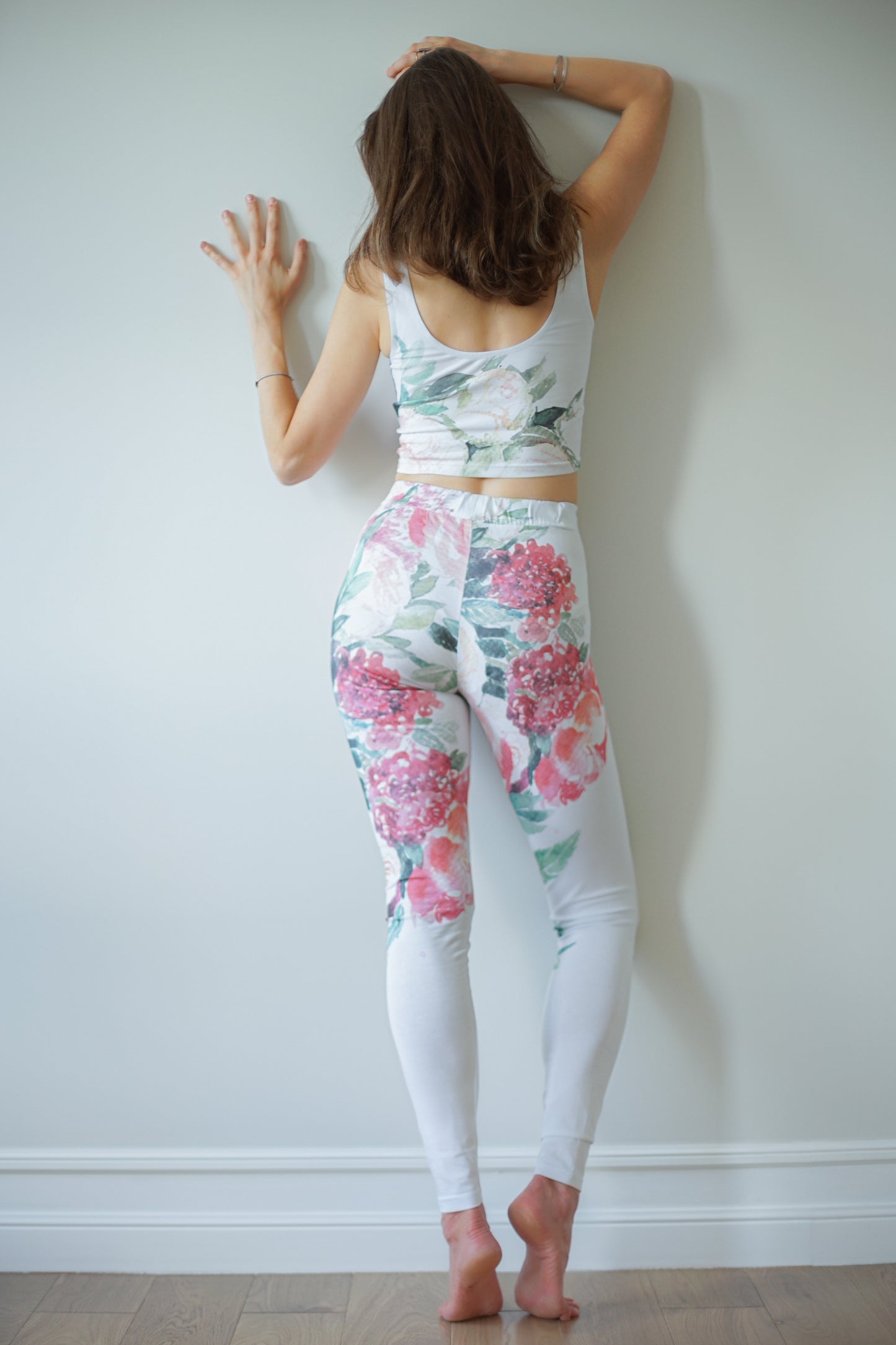 + PEONIES Leggings & top +